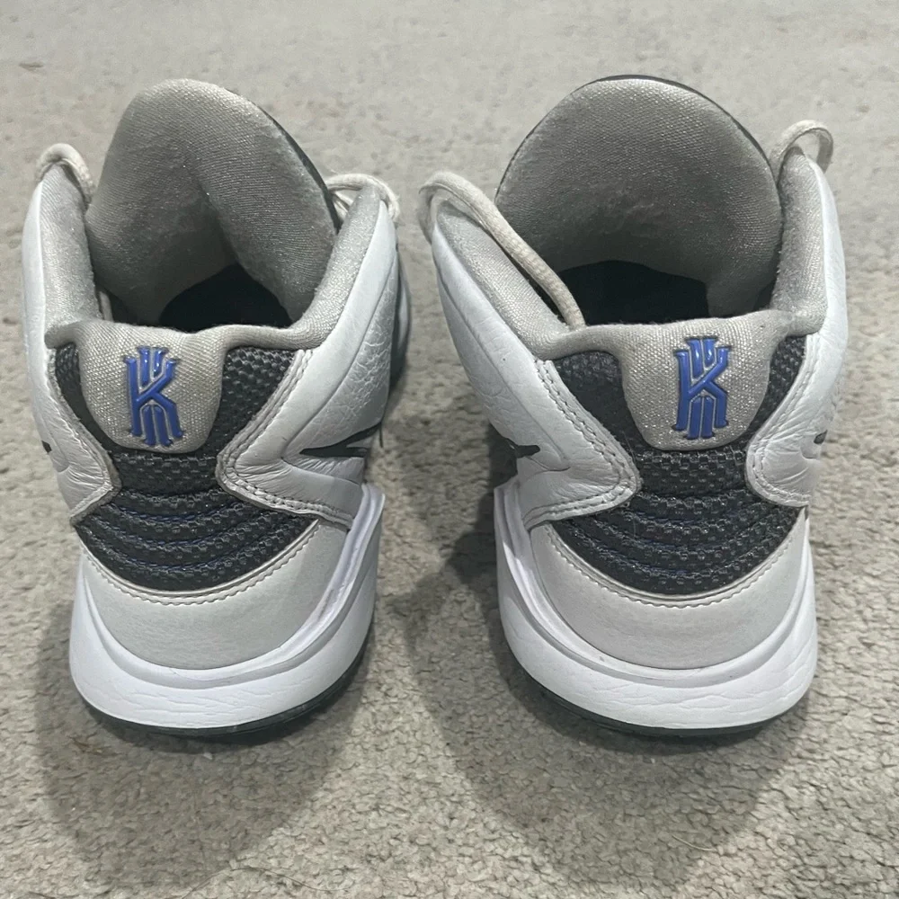 Nike Kyrie Infinity 